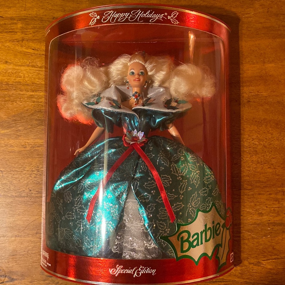✨ Vintage 1995 Holiday Barbie Doll ~ NRFB ✨